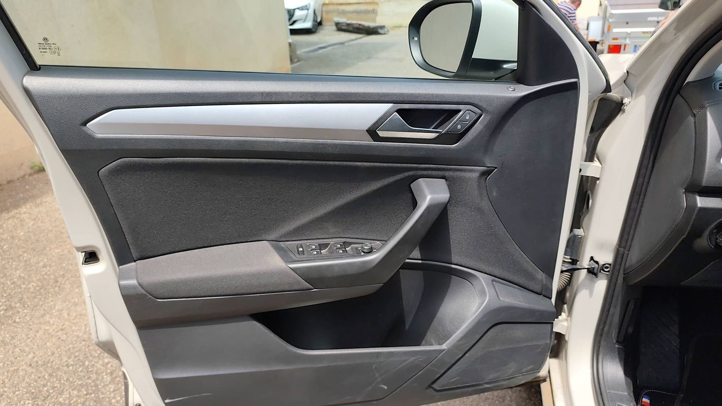 Volkswagen T-Roc - Photo 7