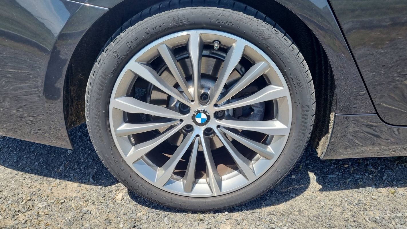 BMW Série 5 - Photo 16