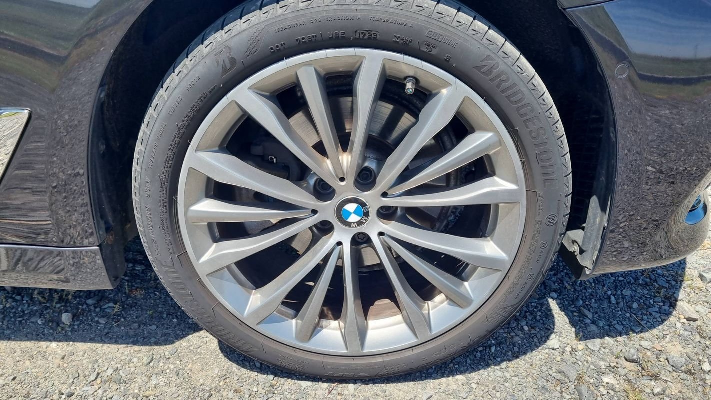 BMW Série 5 - Photo 17