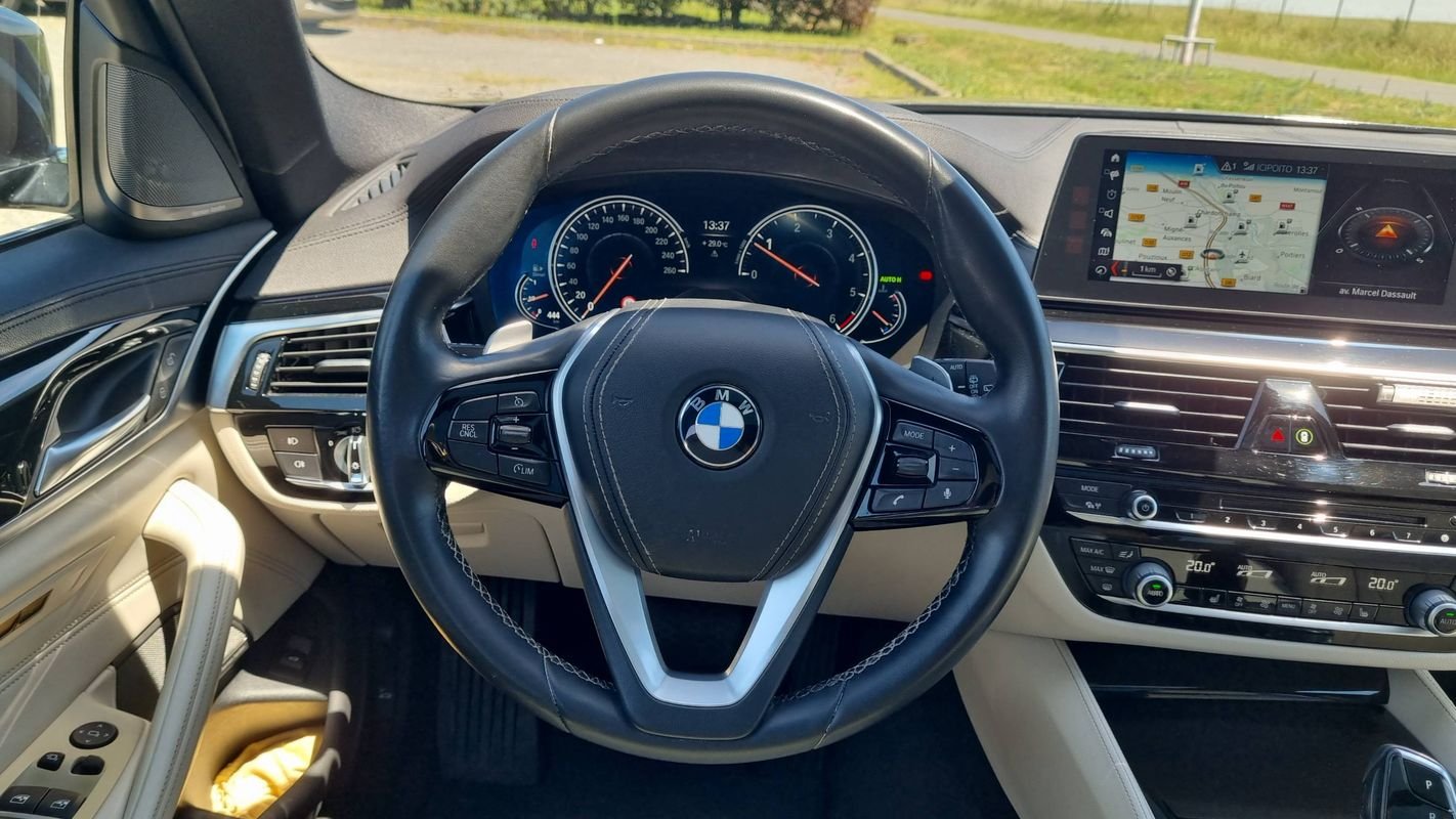 BMW Série 5 - Photo 24