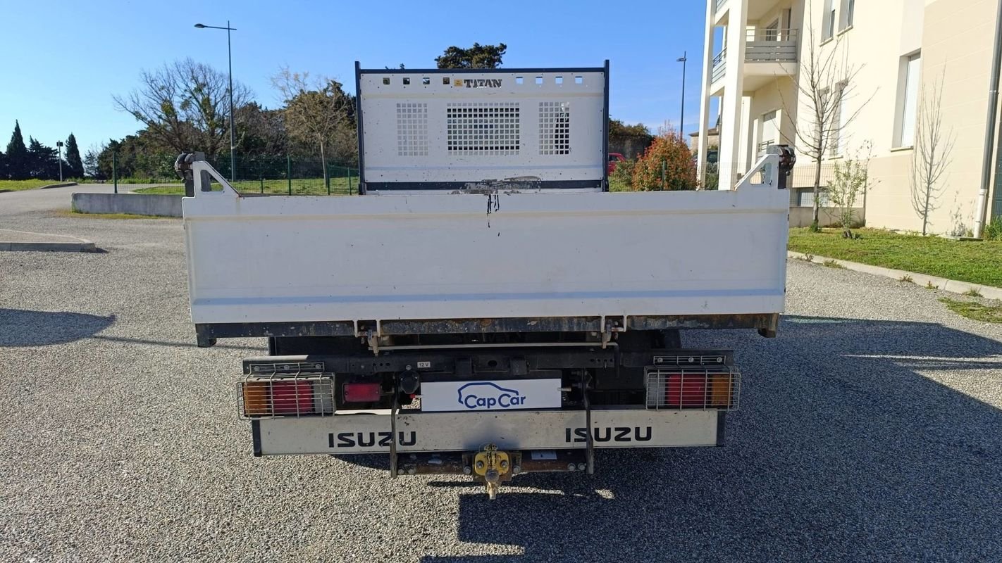 Isuzu M21 - Photo 3
