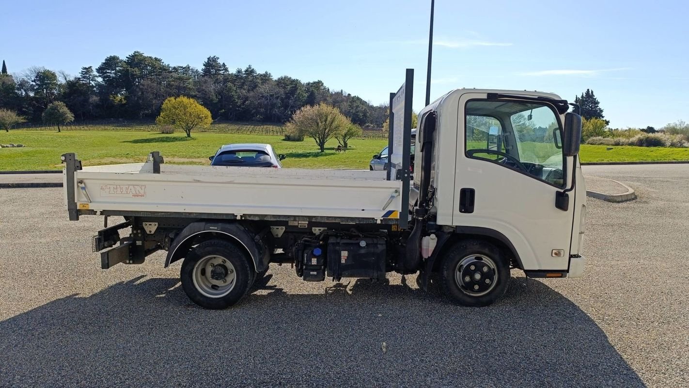 Isuzu M21 - Photo 4