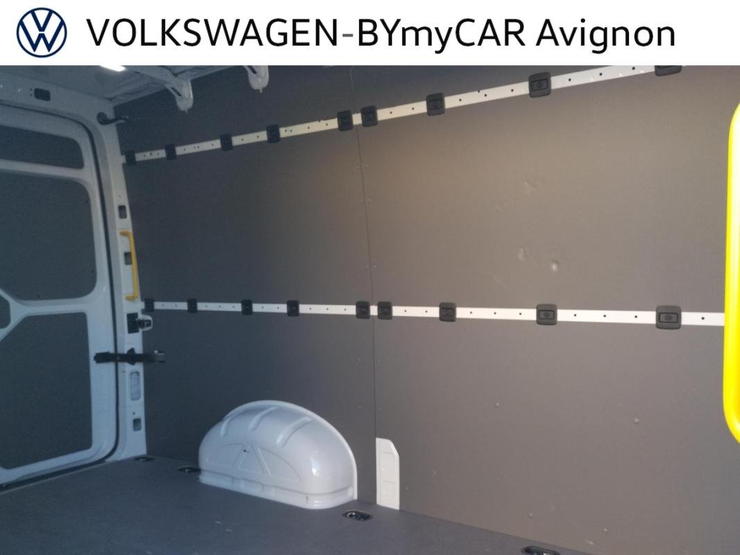 Volkswagen Crafter - Photo 32
