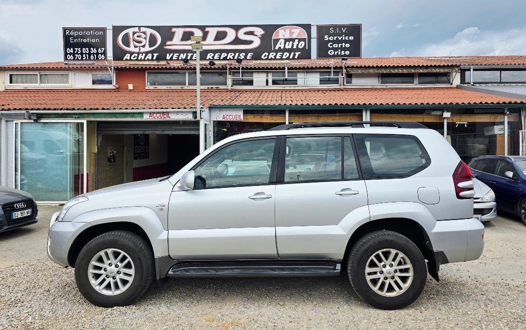 Toyota Land Cruiser - Photo 11
