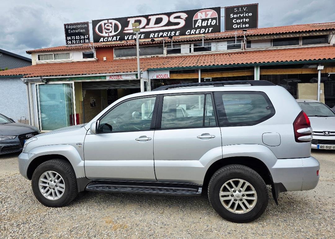 Toyota Land Cruiser - Photo 12
