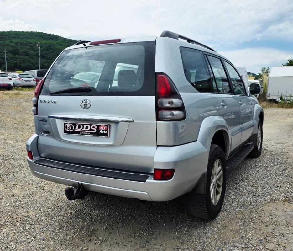 Toyota Land Cruiser - Photo 16