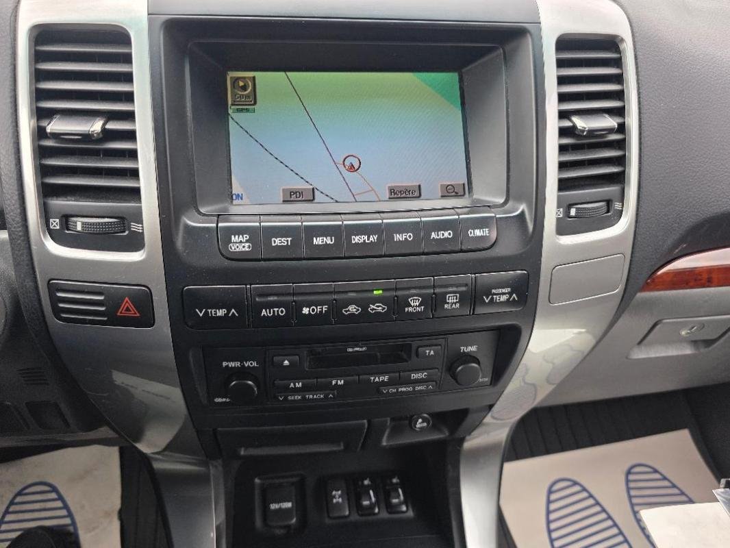 Toyota Land Cruiser - Photo 23