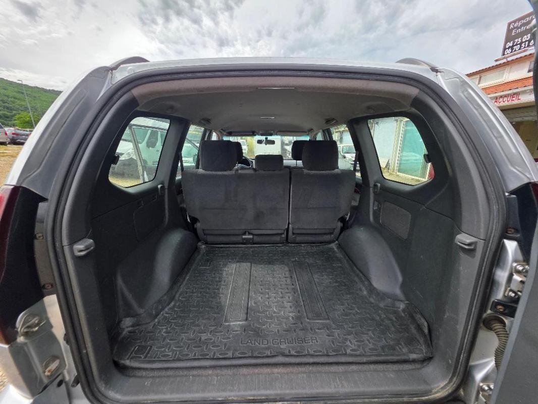 Toyota Land Cruiser - Photo 25