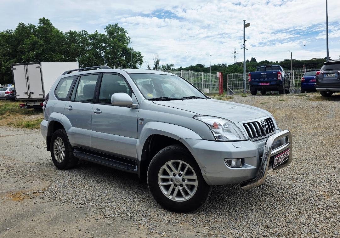 Toyota Land Cruiser - Photo 5
