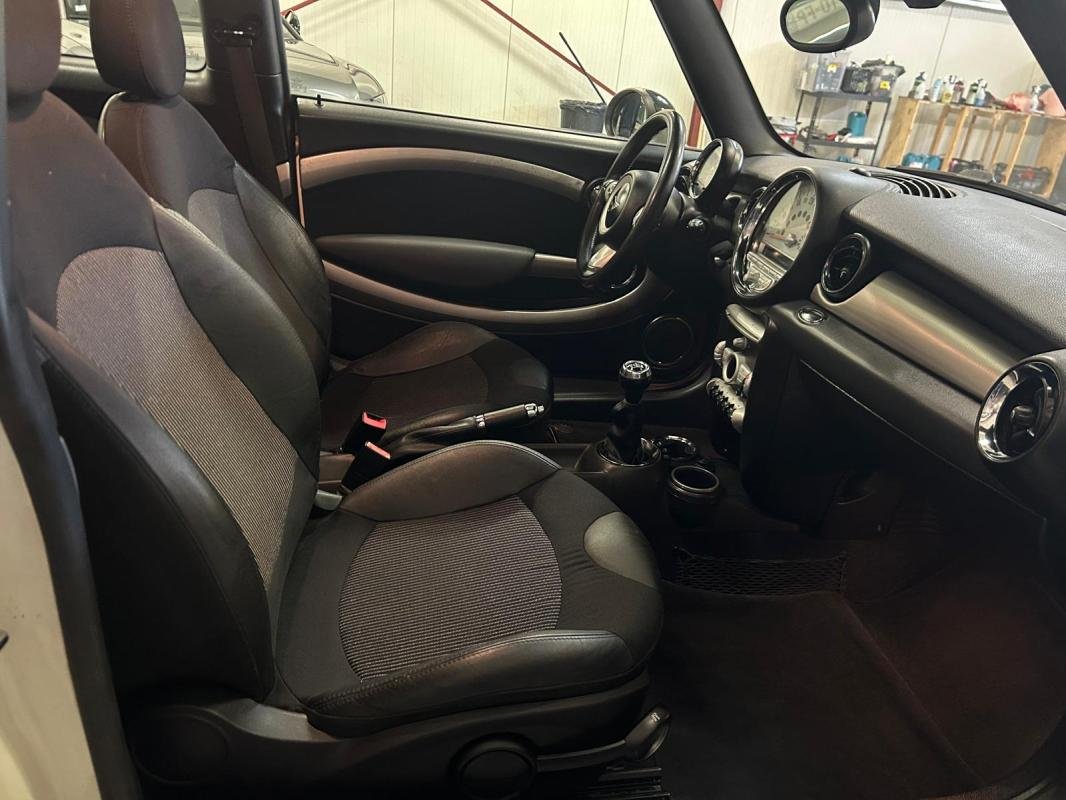 Mini Cooper - Photo 9