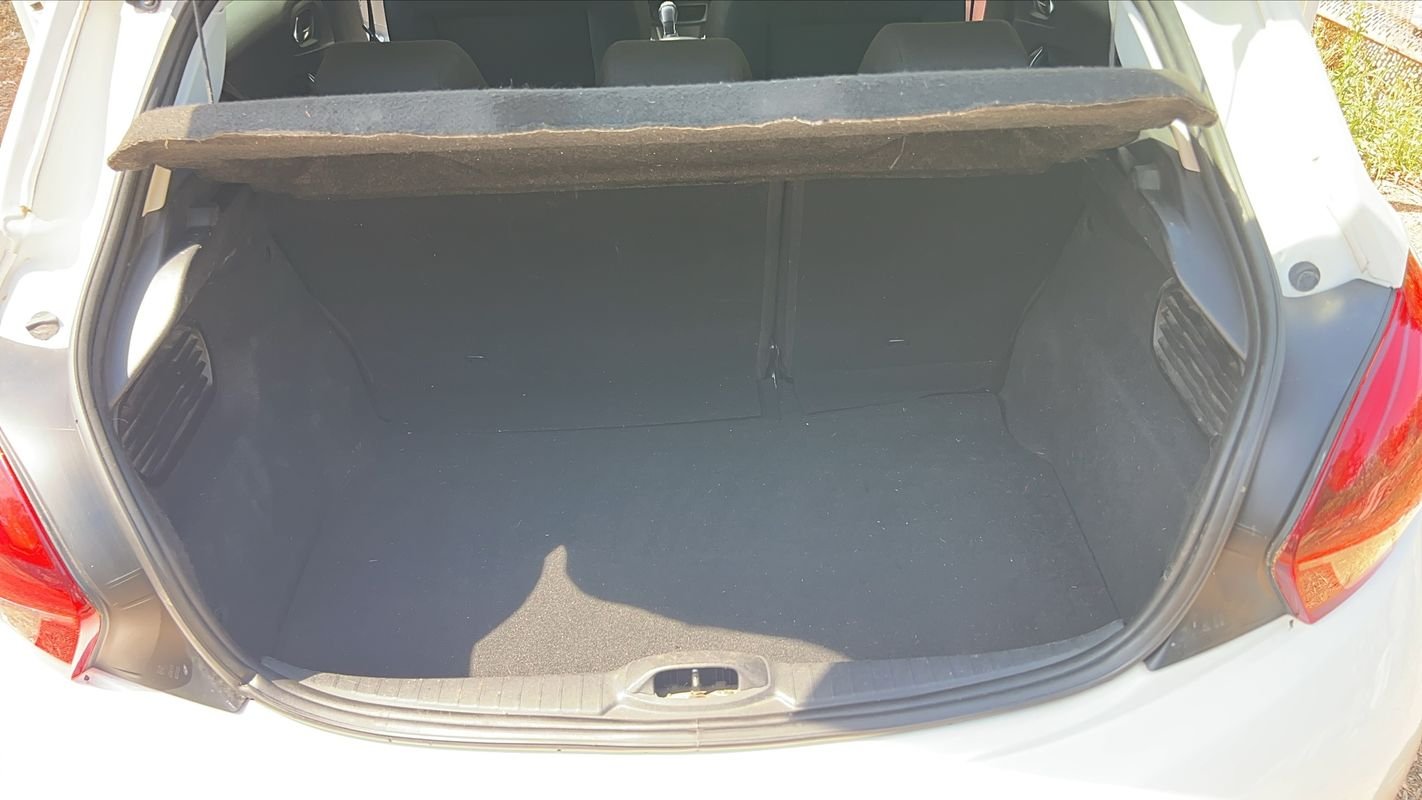 Peugeot 208 - Photo 14