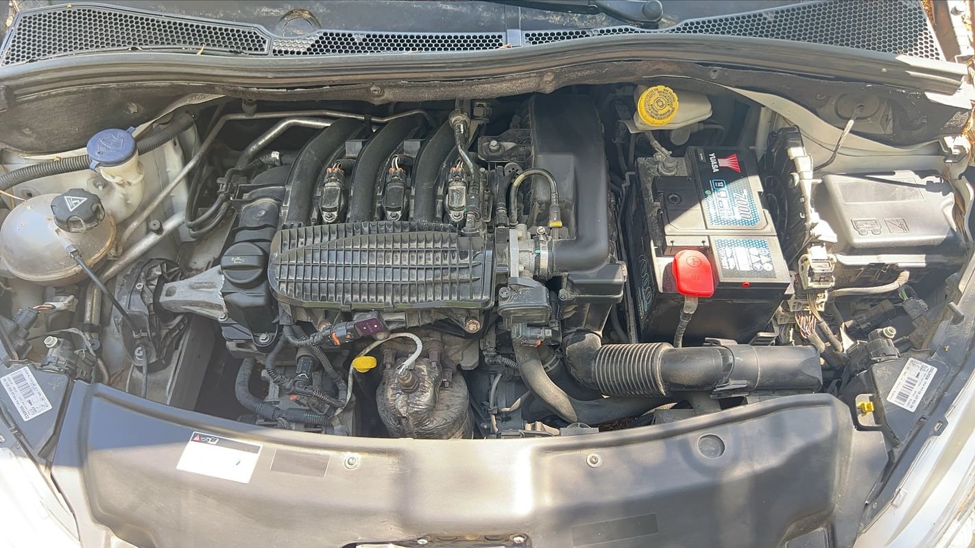 Peugeot 208 - Photo 15
