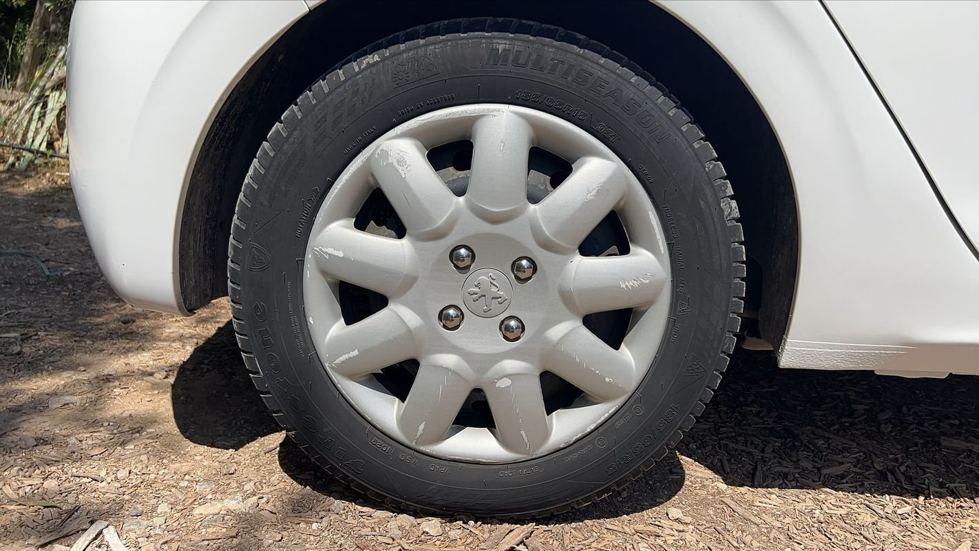 Peugeot 208 - Photo 16