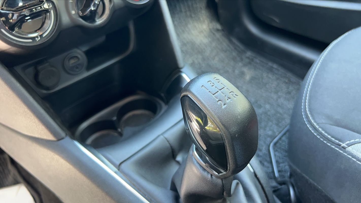 Peugeot 208 - Photo 26