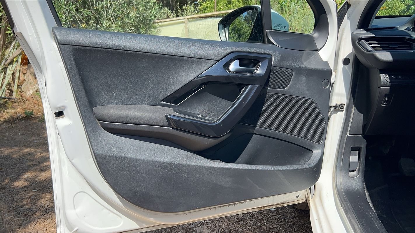 Peugeot 208 - Photo 7