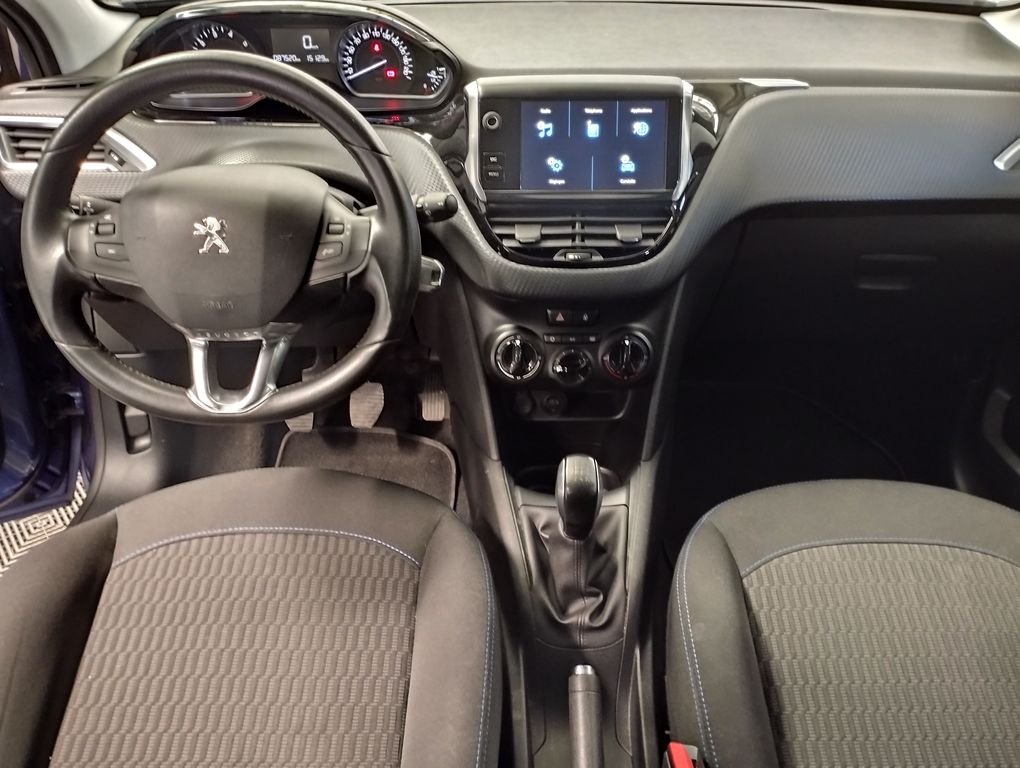 Peugeot 208 - Photo 3