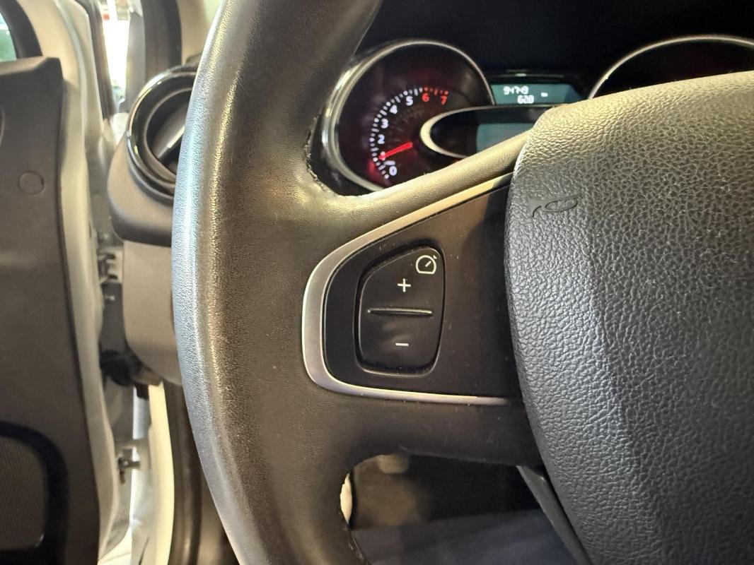 Renault Clio - Photo 24