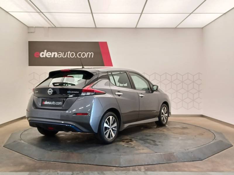 Nissan Leaf - Photo 2