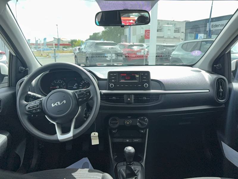 Kia Picanto - Photo 11