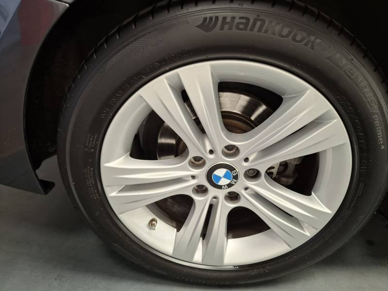 BMW Série 3 - Photo 25