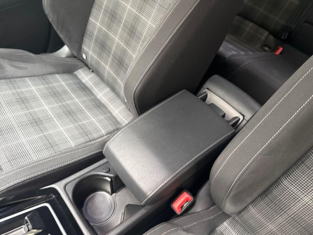 Volkswagen Golf - Photo 12