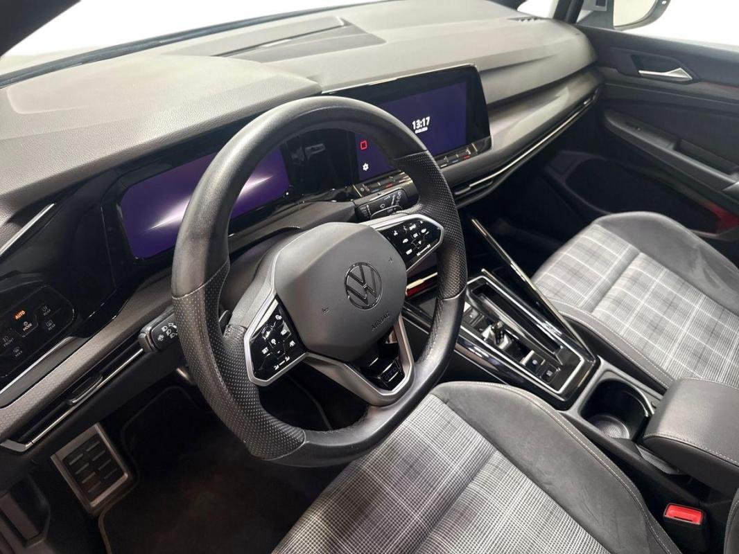Volkswagen Golf - Photo 9