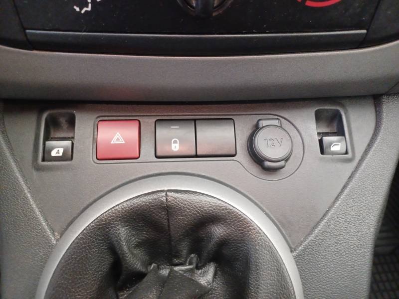 Peugeot Partner - Photo 29