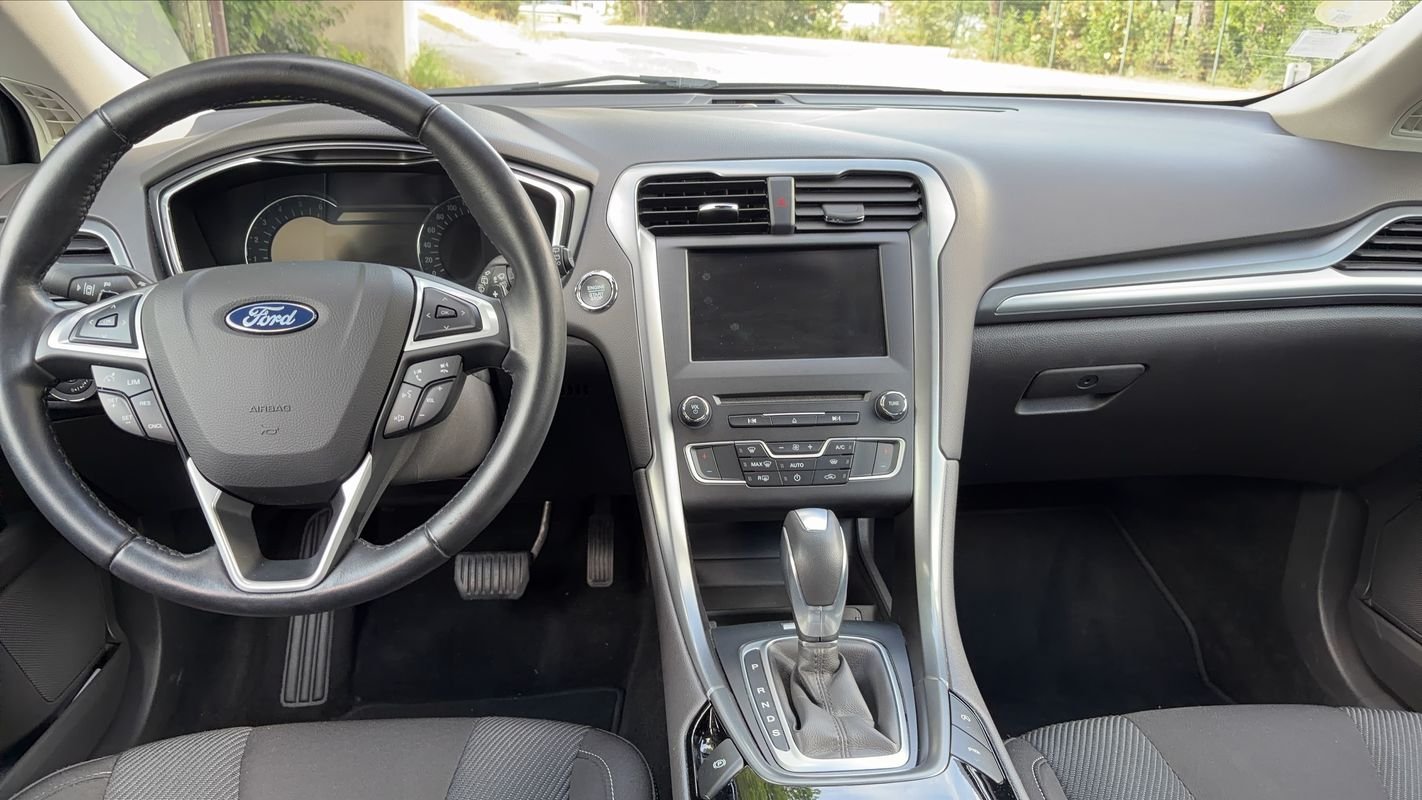 Ford Mondeo - Photo 11