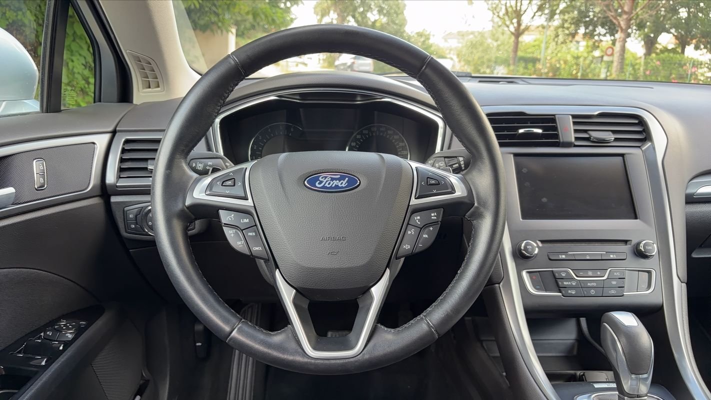 Ford Mondeo - Photo 22