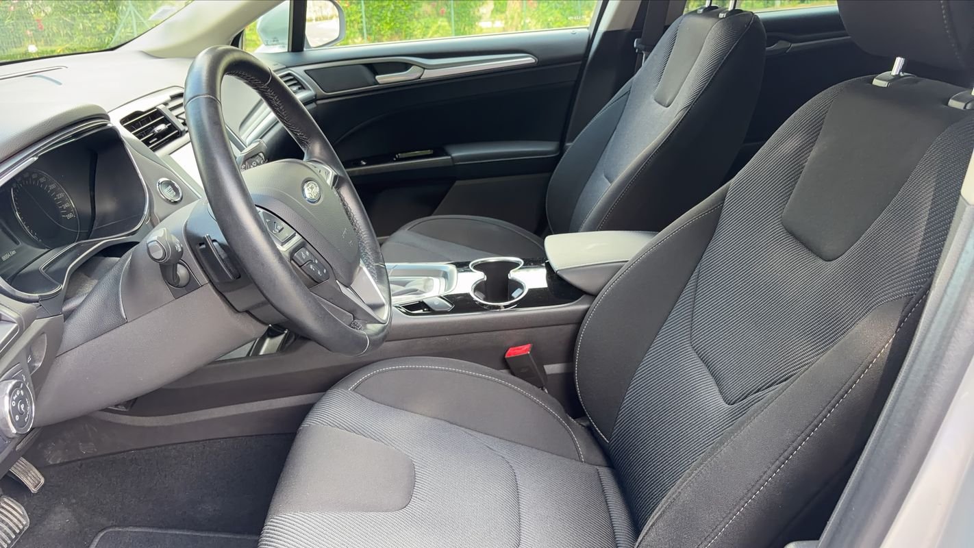 Ford Mondeo - Photo 25