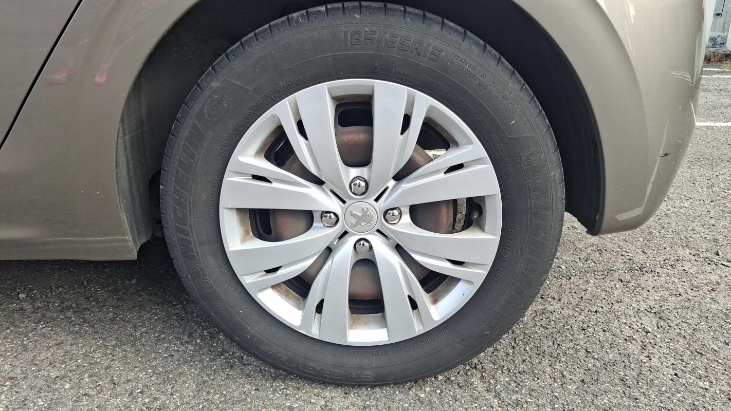 Peugeot 208 - Photo 19