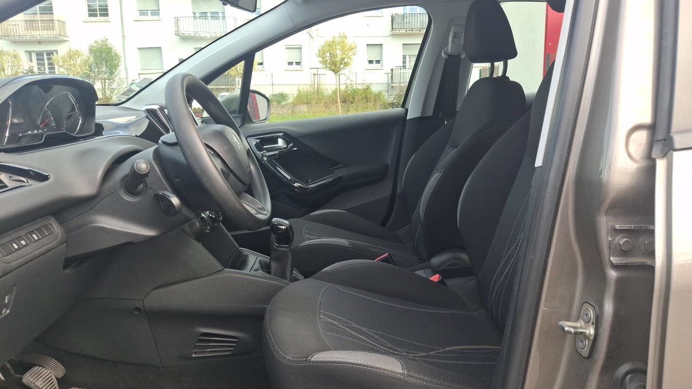 Peugeot 208 - Photo 25