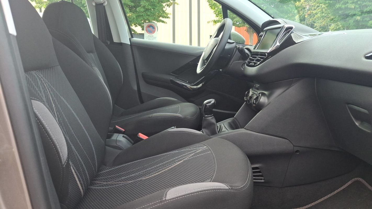 Peugeot 208 - Photo 26
