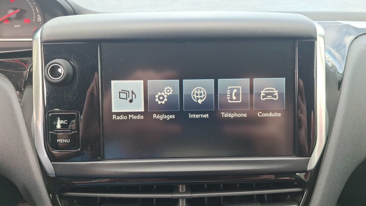 Peugeot 208 - Photo 28