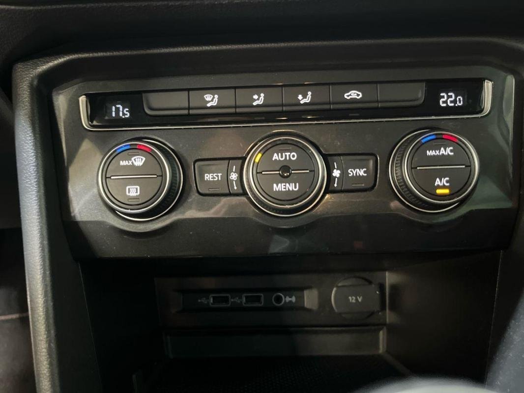 Volkswagen Tiguan - Photo 19
