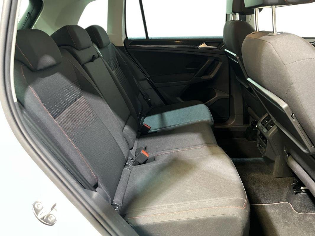 Volkswagen Tiguan - Photo 23