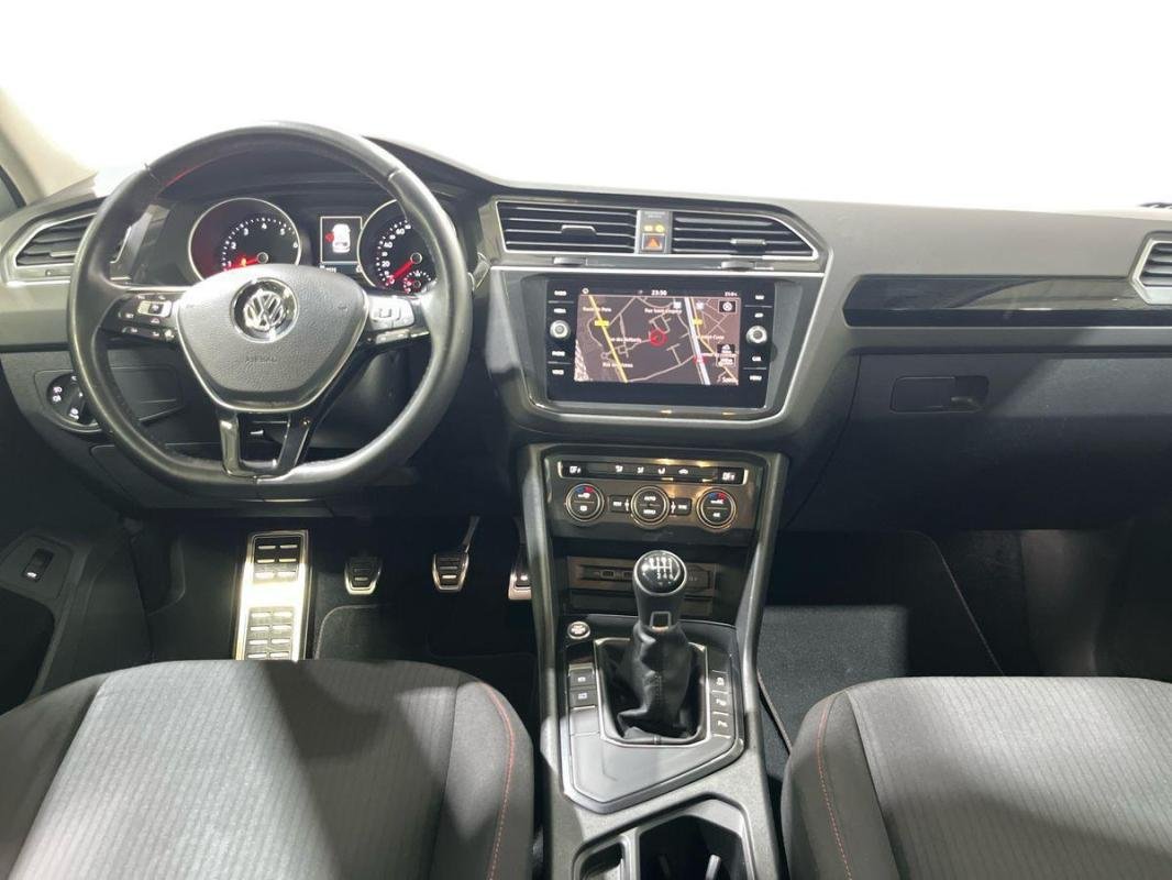 Volkswagen Tiguan - Photo 8
