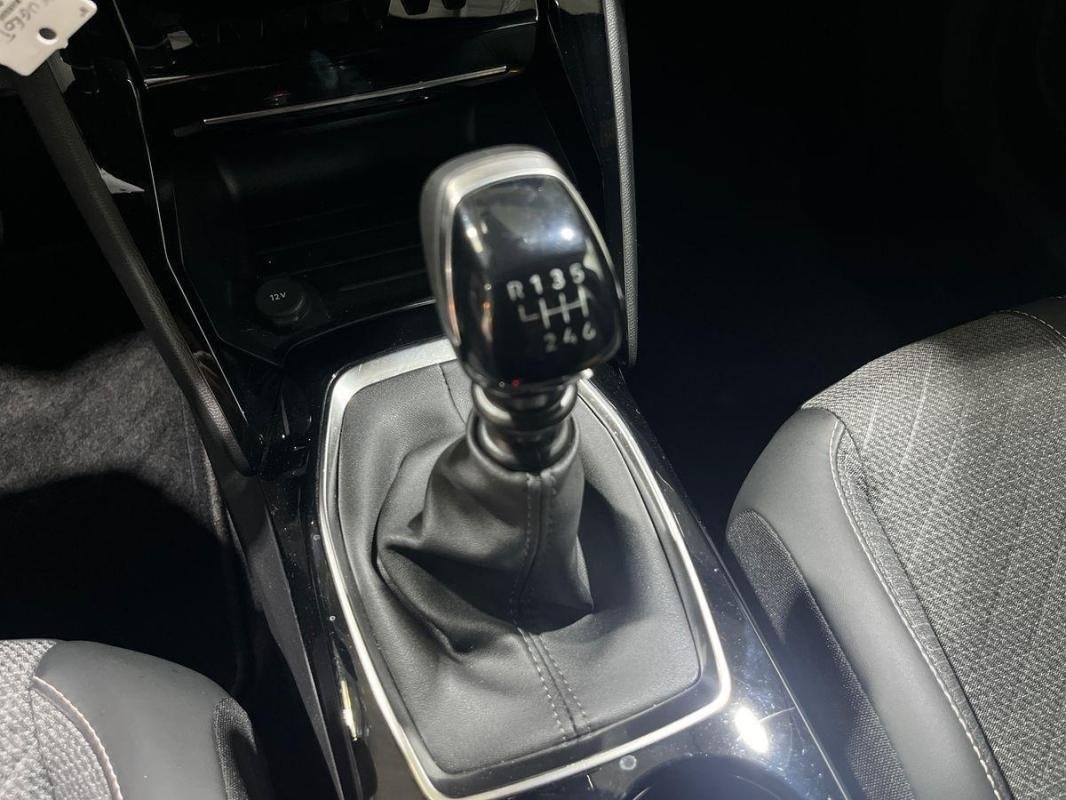 Peugeot 2008 - Photo 9