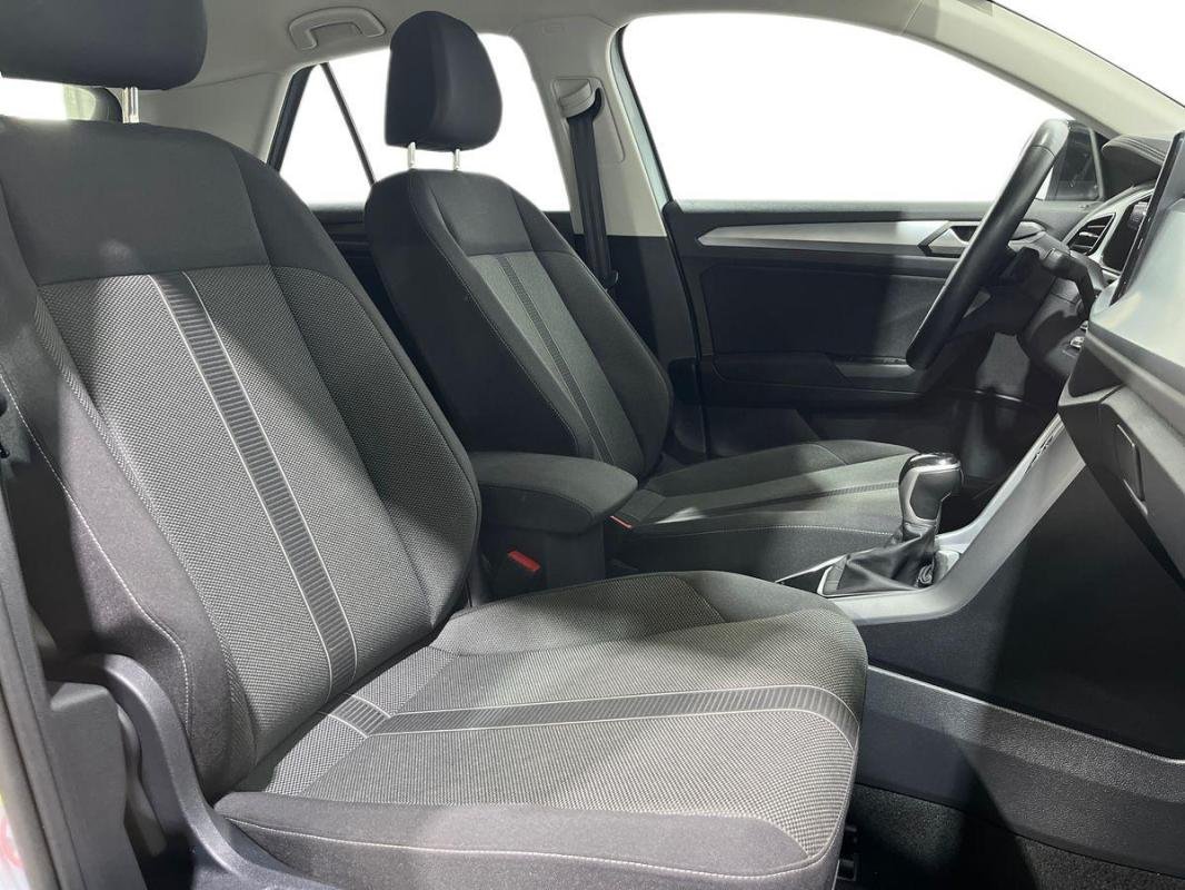 Volkswagen T-Roc - Photo 13