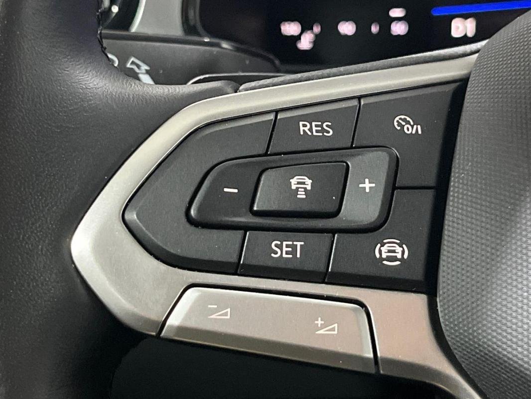 Volkswagen T-Roc - Photo 21