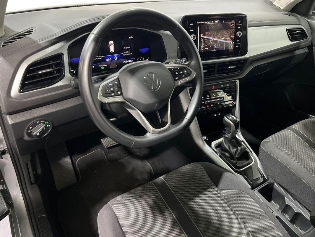 Volkswagen T-Roc - Photo 9