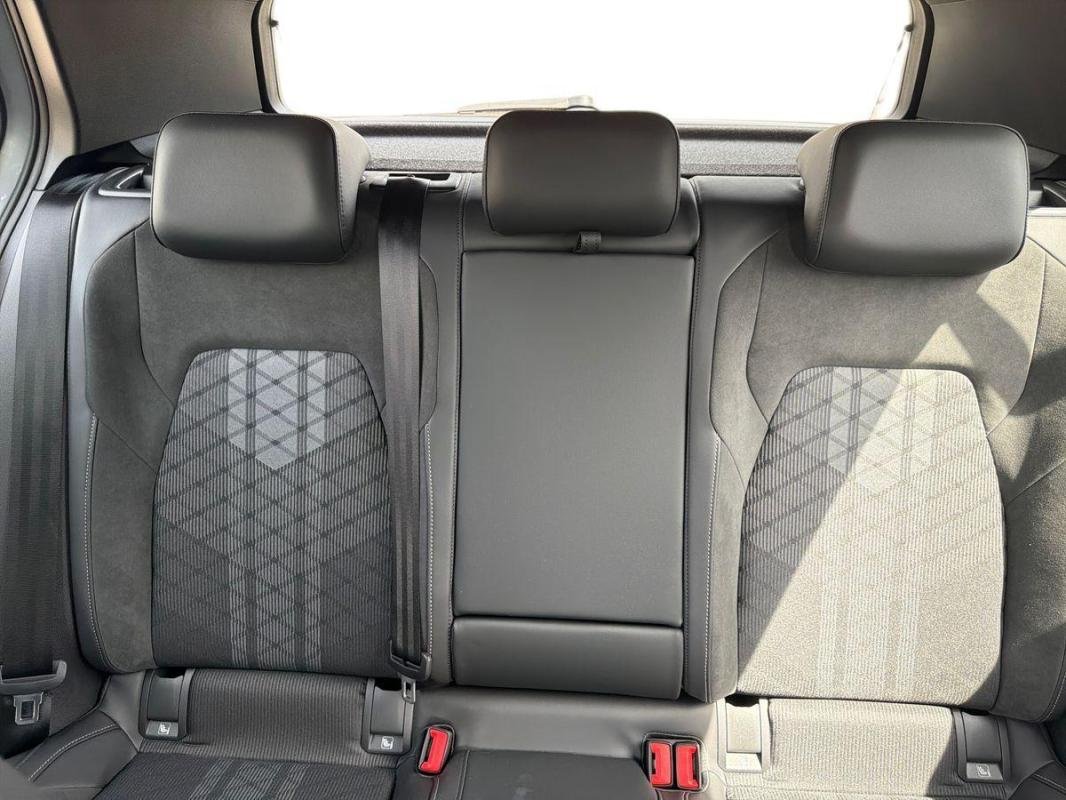 Volkswagen Golf - Photo 22