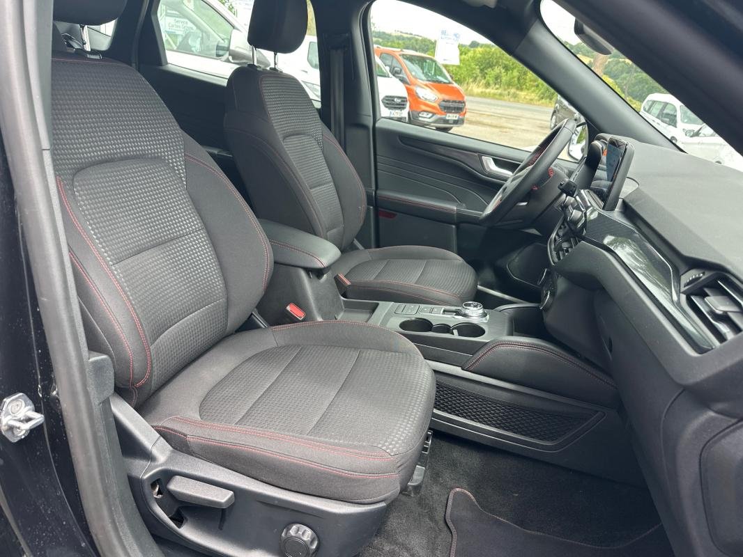 Ford Kuga - Photo 11