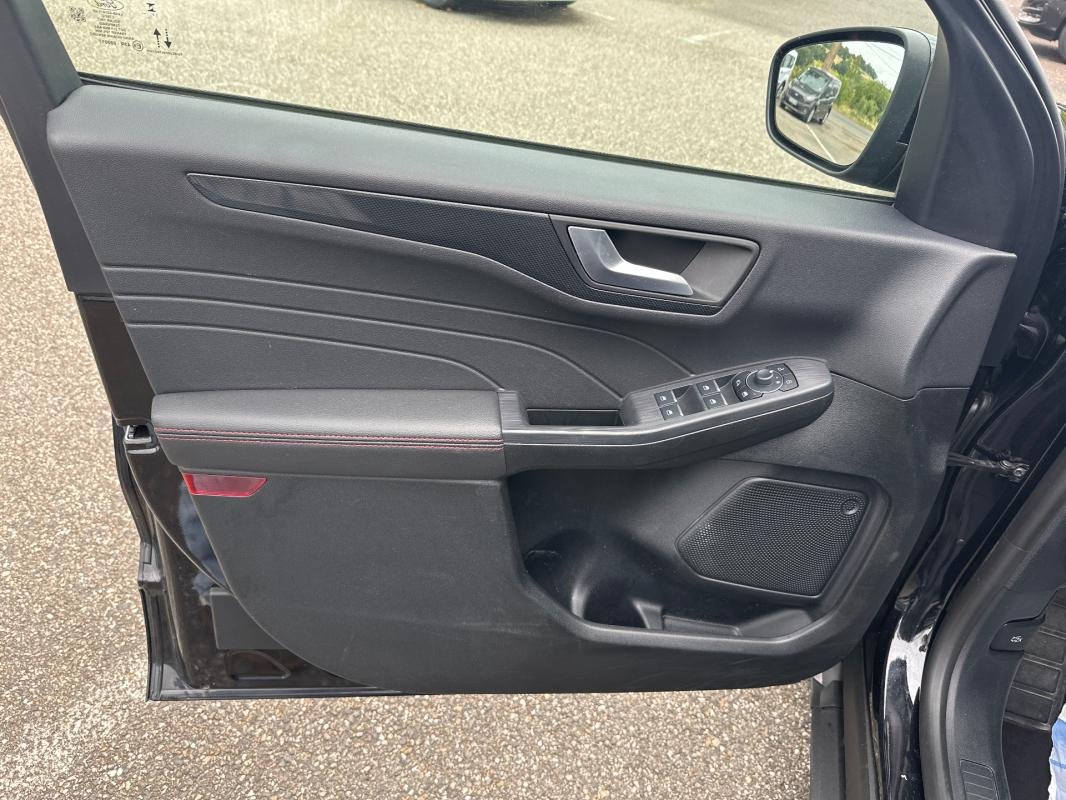 Ford Kuga - Photo 18