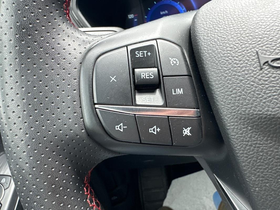 Ford Kuga - Photo 22