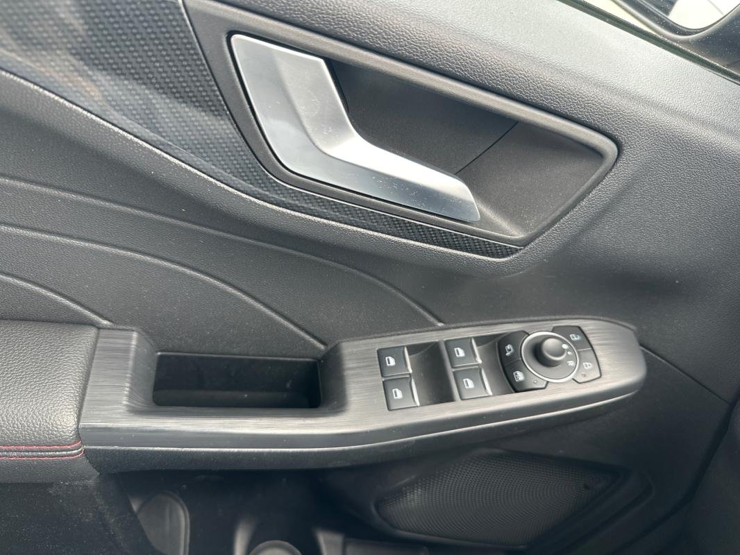 Ford Kuga - Photo 32