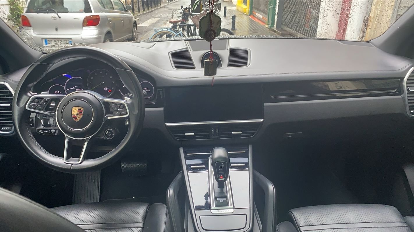 Porsche Cayenne - Photo 11