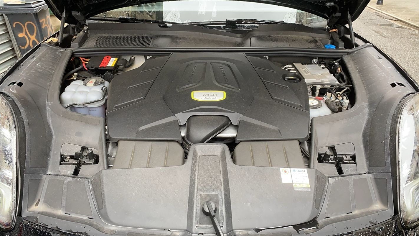 Porsche Cayenne - Photo 15