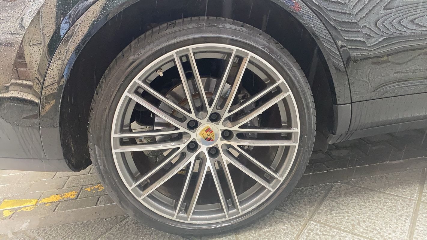 Porsche Cayenne - Photo 16