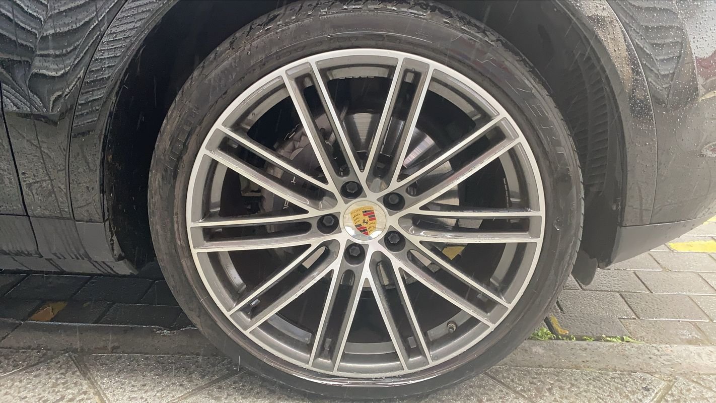 Porsche Cayenne - Photo 17